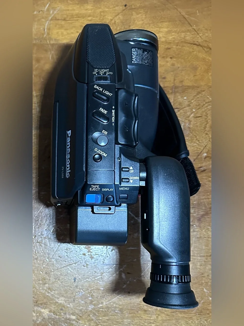 Panasonic Palmcorder PV-L559 VHS-C 150x Digital HD Zoom Lens Palmsight Camcorder
